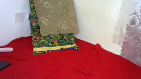brown_goldy26 online show from April 24, 1:02 pm