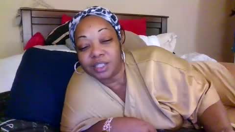 brownroundrenee online show from March 20, 10:09 am