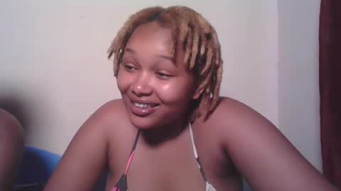 Snapshot of browny_candyz chatting on February 2, 7:20 am Tracy online show from February 2, 7:20 am