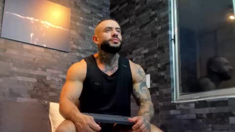 brucedallas online show from October 5, 11:12 pm