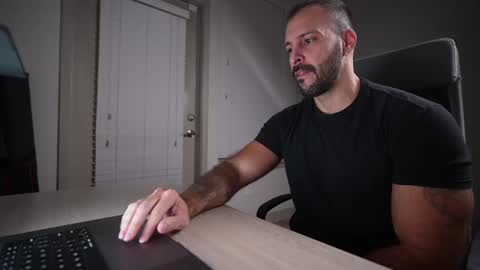 onlyfans BRUCESTRYKER online show from December 28, 12:47 am