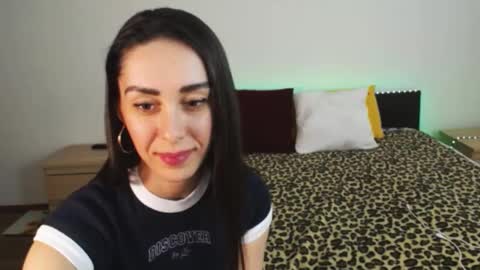 Snapshot of brunettgirl_ chatting on January 21, 9:24 am Ellis online show from January 21, 9:24 am