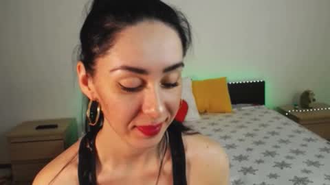 Snapshot of brunettgirl_ chatting on February 11, 4:02 pm Ellis online show from February 11, 4:02 pm
