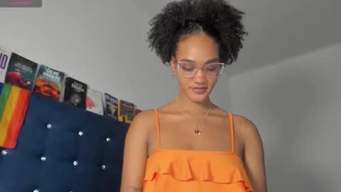 Snapshot of brunettjhelen chatting on October 10, 5:24 am brunettjhelen online show from October 10, 5:24 am