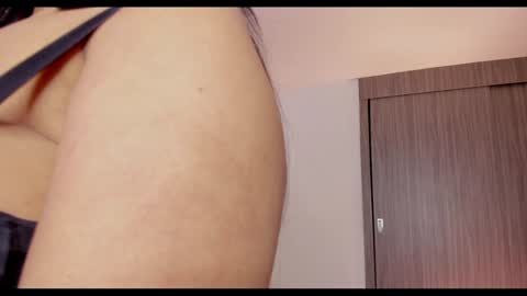     online show from December 4, 2:31 pm