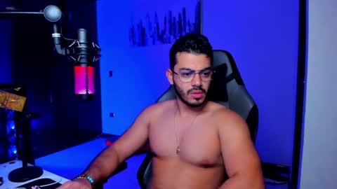 Snapshot of bruno_diaz31 chatting on October 15, 10:49 am Bruno online show from October 15, 10:49 am