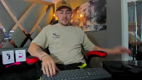 Snapshot of brunowalkerr chatting on October 14, 1:03 pm Say me Bruno online show from October 14, 1:03 pm