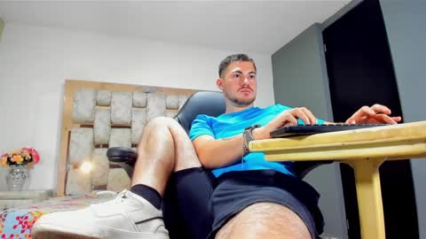 Snapshot of brunowalkerr chatting on September 20, 1:25 pm Say me Bruno online show from September 20, 1:25 pm