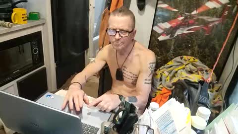 Steve... aka SkinnieDippin aka TimberTramp online show from March 3, 5:53 pm