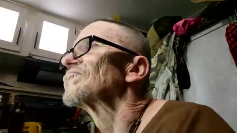 Steve... aka SkinnieDippin aka TimberTramp online show from May 23, 6:09 am