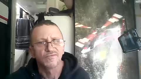 Snapshot of brushsquach chatting on October 5, 7:10 pm Steve... aka SkinnieDippin aka TimberTramp online show from October 5, 7:10 pm