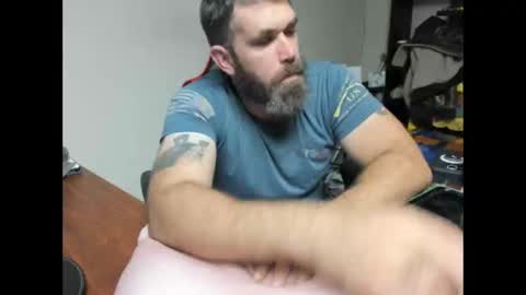 Snapshot of brutalmaster1983 chatting on September 19, 4:16 am BRUTALMASTER1983 online show from September 19, 4:16 am