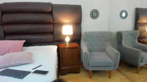 bryannamiller online show from November 23, 1:31 pm