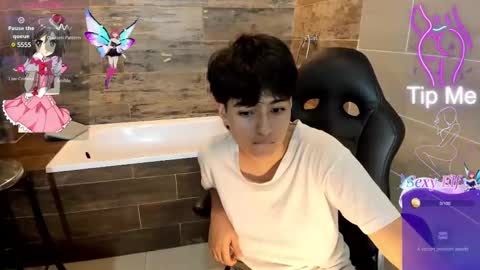 Snapshot of bryce_evans chatting on February 25, 7:38 pm B R Y C E  online show from February 25, 7:38 pm