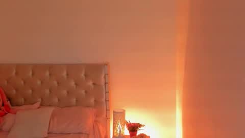 Carly     online show from December 18, 4:35 pm