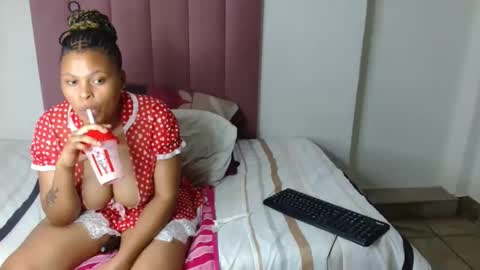 bubbles156 online show from April 16, 9:39 pm