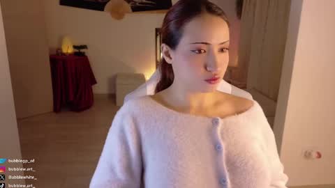 Snapshot of bubblewhite_ chatting on October 5, 3:37 am BubbleJereth online show from October 5, 3:37 am