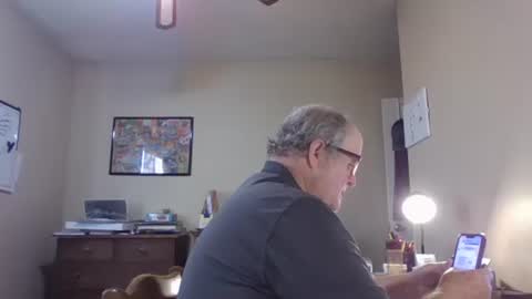 Snapshot of bullfrogg5050 chatting on September 25, 11:01 pm bullfrogg5050 online show from September 25, 11:01 pm