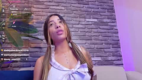 Snapshot of bunny_belle1 chatting on October 11, 2:22 pm Alexa online show from October 11, 2:22 pm