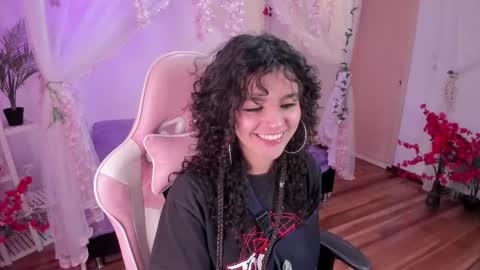 Snapshot of bunny_curly chatting on October 21, 3:05 pm Bunny online show from October 21, 3:05 pm