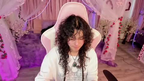 Snapshot of bunny_curly chatting on September 20, 8:01 pm Bunny online show from September 20, 8:01 pm