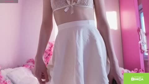 Kira online show from April 17, 2:41 pm