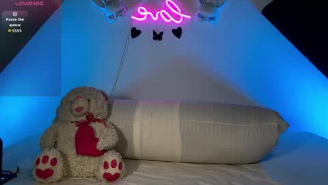  MARY BUNNY  online show from September 29, 8:13 am