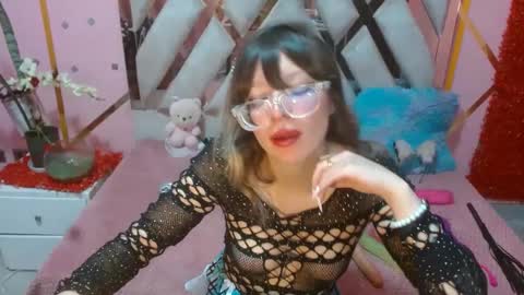 Snapshot of burbujalxx chatting on October 4, 3:43 pm burbujalxx online show from October 4, 3:43 pm