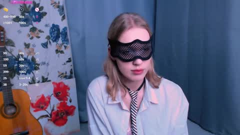 burning_g1rl online show from April 8, 5:38 pm