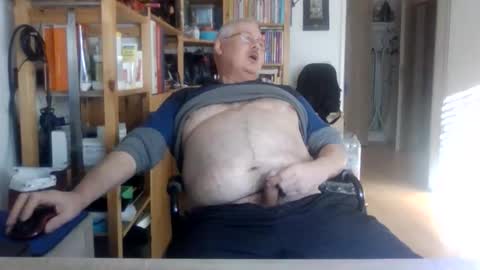 busi online show from February 8, 1:47 pm