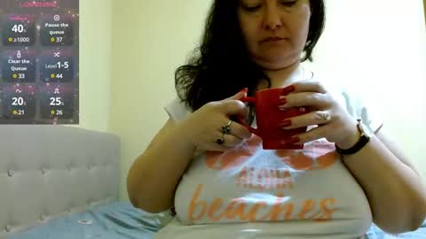 Snapshot of bustyemma chatting on February 28, 11:36 am Emma online show from February 28, 11:36 am