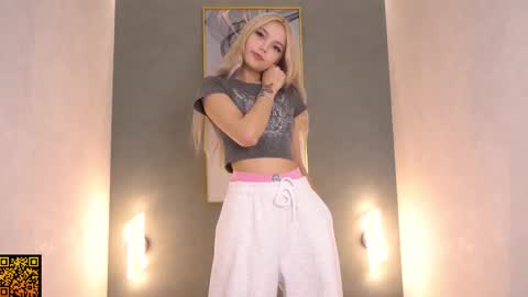 butteflai online show from November 24, 7:40 am