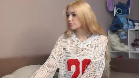 butteflai online show from March 19, 7:14 am