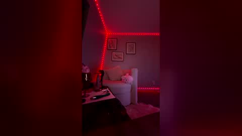 Paris online show from March 10, 9:57 am