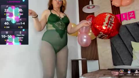 Snapshot of cailinmilf chatting on October 1, 2:21 am Cailin online show from October 1, 2:21 am