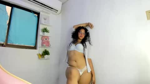 Snapshot of cailyn_messy chatting on October 6, 7:31 pm karina online show from October 6, 7:31 pm
