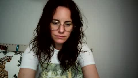 Caitie Citrine online show from December 26, 10:31 pm