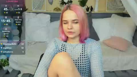 Gina online show from March 19, 12:43 pm