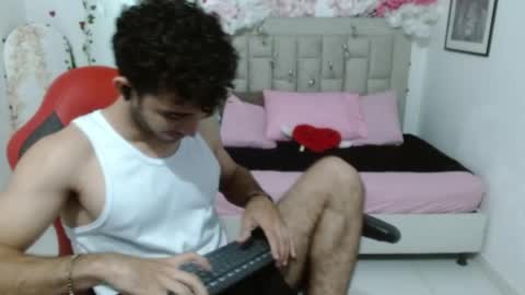 caius online show from April 18, 11:34 am