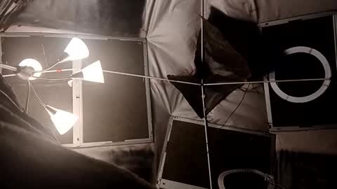 Calisguitar online show from November 22, 12:47 pm