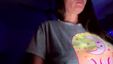 calishop1 online show from April 9, 5:22 am