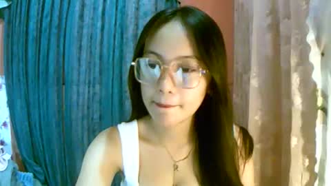 Freya online show from November 1, 5:50 am