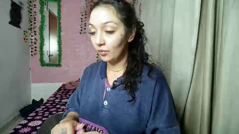 paula online show from December 17, 5:03 am