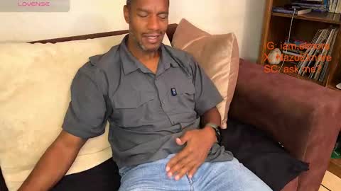 My name is Robert  Dont be shysay hi I love to chat. For requests or dirty talk please use tips  online show from March 28, 6:26 am