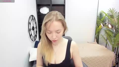 Nora online show from October 28, 6:14 am