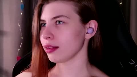 Frida online show from April 15, 12:19 pm