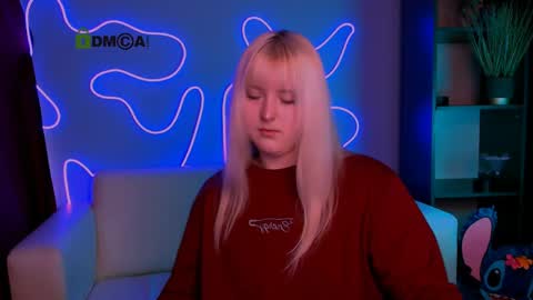 callmevivien online show from April 8, 1:03 pm