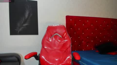 Snapshot of cam_brown chatting on October 17, 4:38 am           online show from October 17, 4:38 am