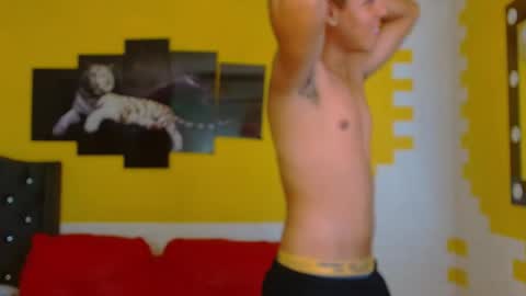 Snapshot of cam_sexyboy chatting on September 22, 1:21 am cam_sexyboy online show from September 22, 1:21 am