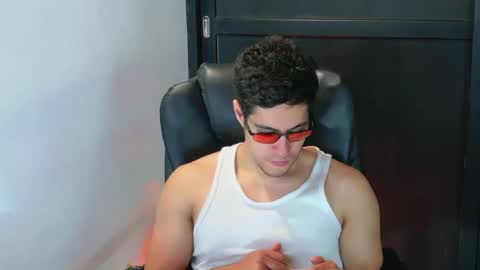 camara110 online show from October 12, 2:15 am